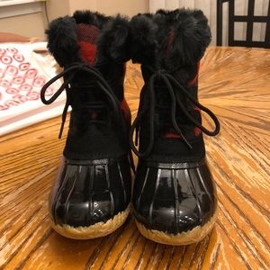 Brand new Bass snow boots